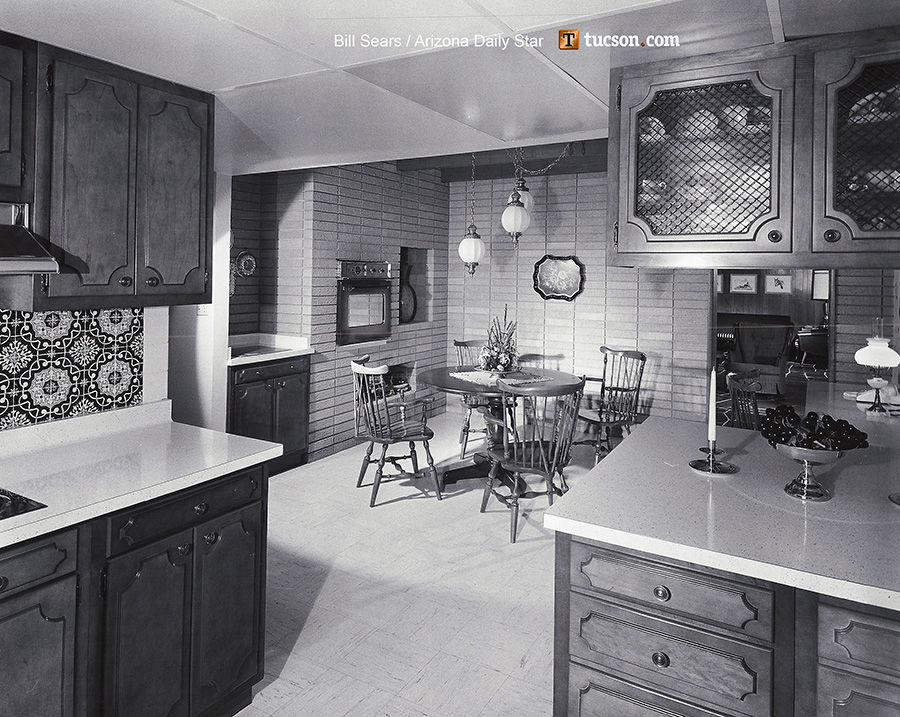 1965 ÃÛèÖÖ±²¥ home photos: House oriented to climate and Southwest